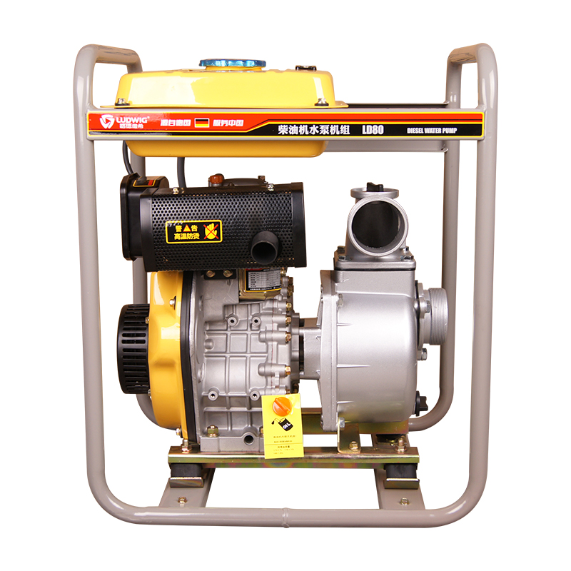 UM-ZF100